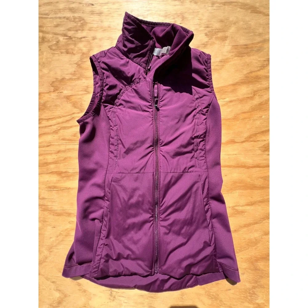 Lululemon Run Vest Plum Purple Full Zip Reflective Pockets Womens Size 6
